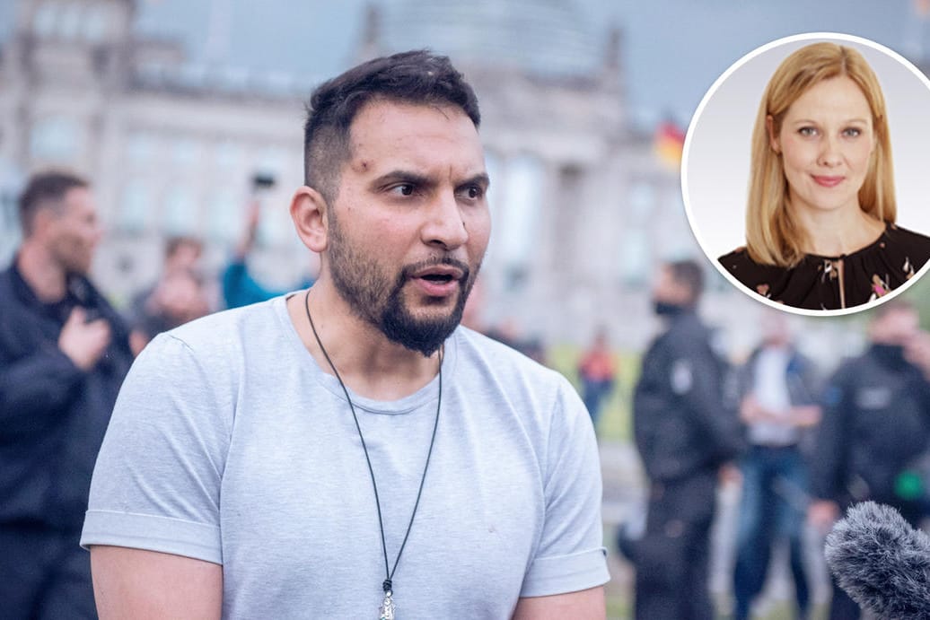 Attila Hildmann auf einer Demo in Berlin: Auf Twitter ist ein Streit über ein Porträt über ihn entbrannt. Attila Hildmann auf einer Demo in Berlin: Auf Twitter ist ein Streit über ein Porträt über ihn entbrannt.