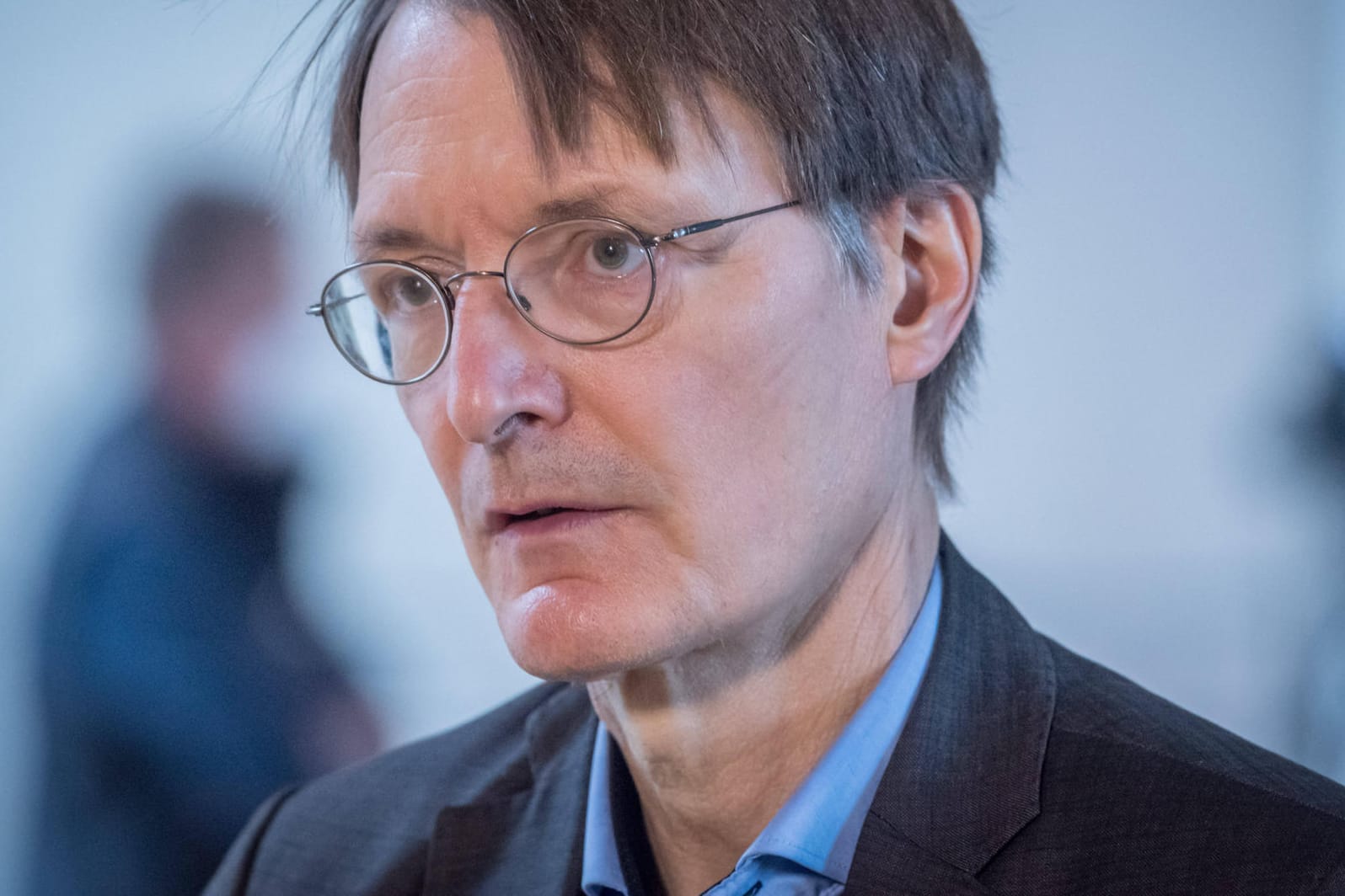 Der SPD-Politiker Karl Lauterbach: "Es ist immer der Versuch, warnende Stimmen einzuschüchtern." Der SPD-Politiker Karl Lauterbach: "Es ist immer der Versuch, warnende Stimmen einzuschüchtern."