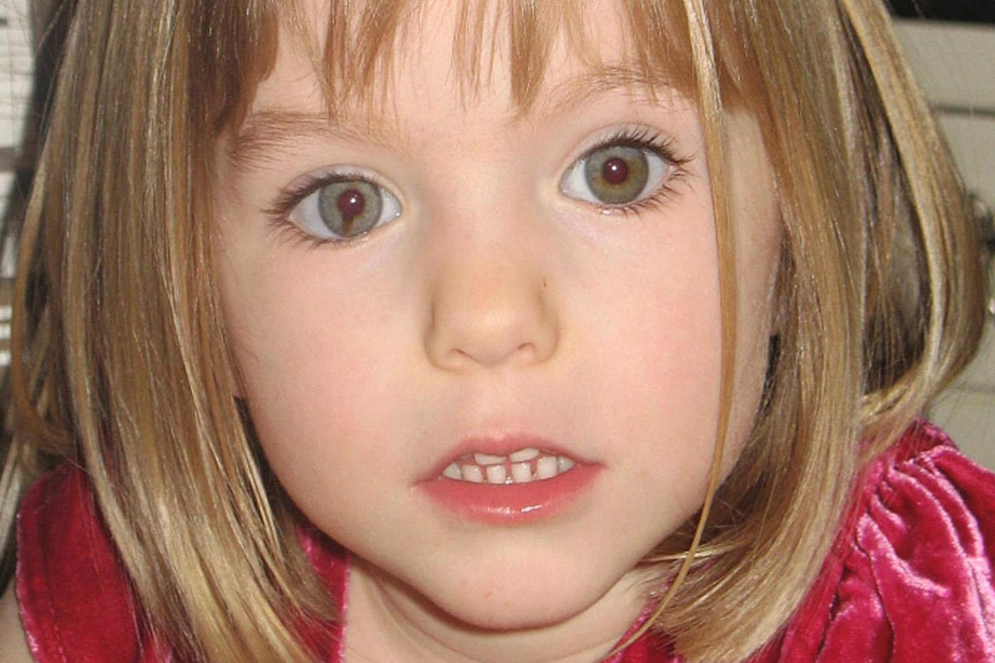 13 Jahre nach dem Verschwinden Madeleine McCanns wird nun gegen einen Deutschen wegen Mordes ermittelt. Es ist die neueste Entwicklung im tragischen Fall Maddie. 13 Jahre nach dem Verschwinden Madeleine McCanns wird nun gegen einen Deutschen wegen Mordes ermittelt. Es ist die neueste Entwicklung im tragischen Fall Maddie.