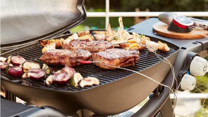 Sichern Sie sich heute einen hochwertigen Grillwagen der Marke Weber zum Tiefpreis. Sichern Sie sich heute einen hochwertigen Grillwagen der Marke Weber zum Tiefpreis.