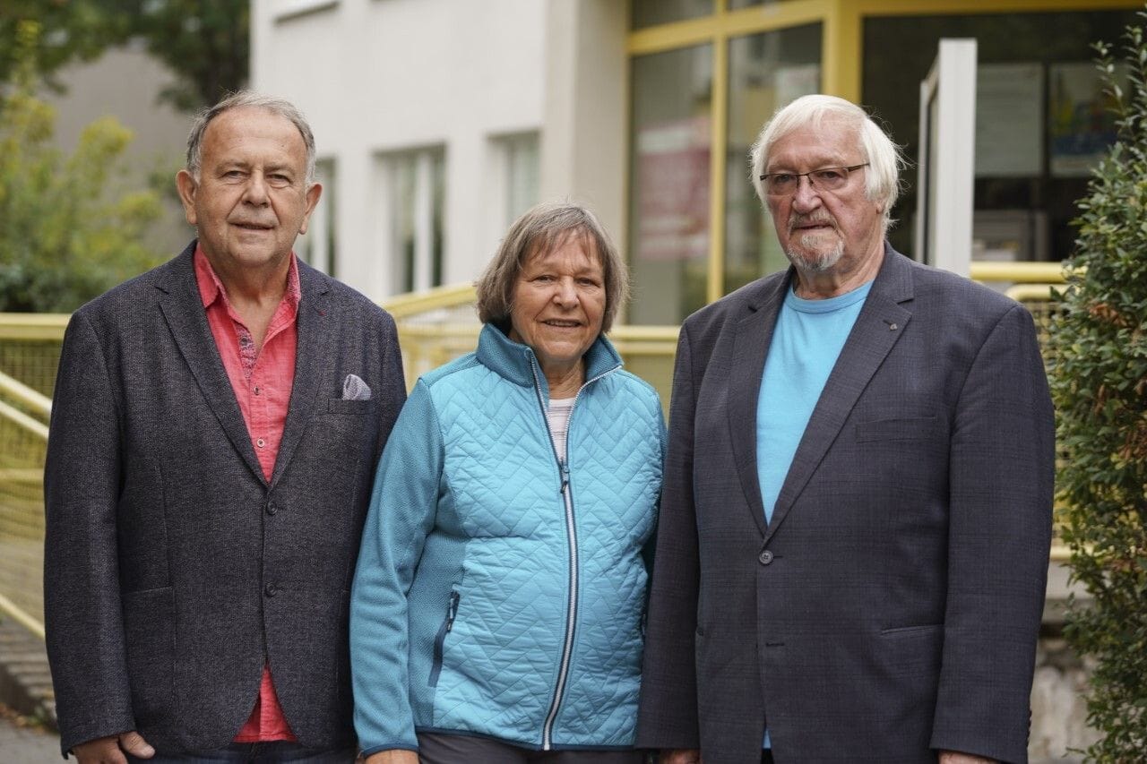 Herr Kellner, Frau Lindig und Herr Schäfer sind Mitglieder der Kriminalpräventiven Rats in Erfurt. Sie stehen zur Beratung vor Betrügern zur Verfügung. Herr Kellner, Frau Lindig und Herr Schäfer sind Mitglieder der Kriminalpräventiven Rats in Erfurt. Sie stehen zur Beratung vor Betrügern zur Verfügung.