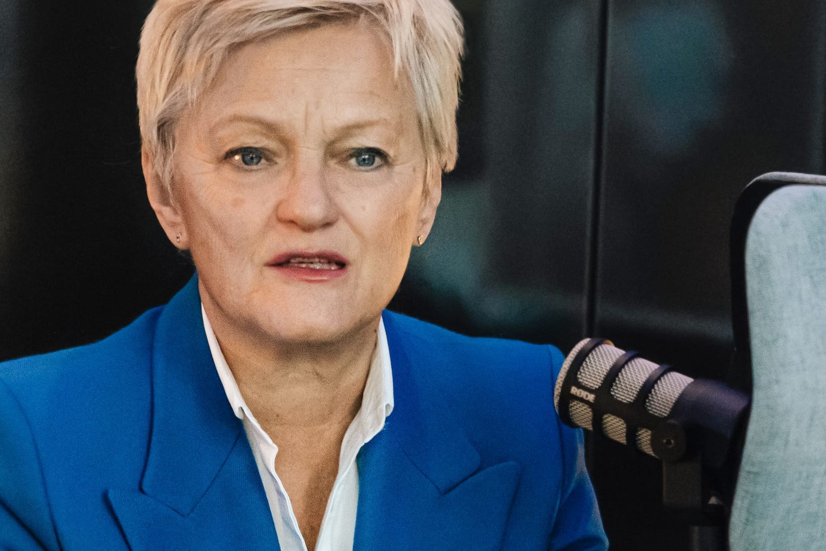Renate Künast: Die Grünen-Politikerin warnt im "Zeitraffer"-Podcast bei t-online vor ungestraftem Hass. Renate Künast: Die Grünen-Politikerin warnt im "Zeitraffer"-Podcast bei t-online vor ungestraftem Hass.