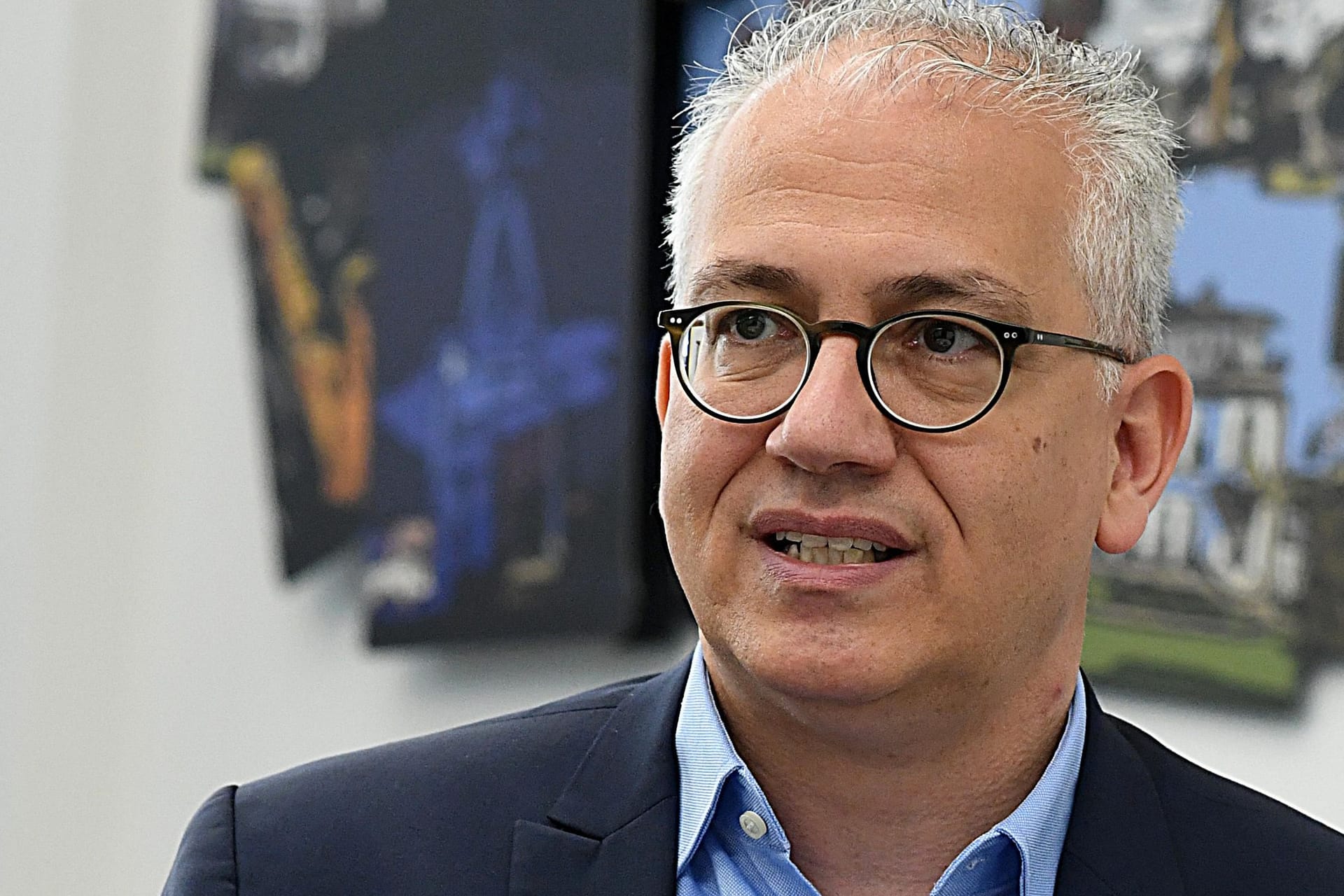 Tarek Al-Wazir (Bündnis 90/Die Grünen), Hessischer Minister für Wirtschaft, Energie, Verkehr und Wohnen. Tarek Al-Wazir (Bündnis 90/Die Grünen), Hessischer Minister für Wirtschaft, Energie, Verkehr und Wohnen.