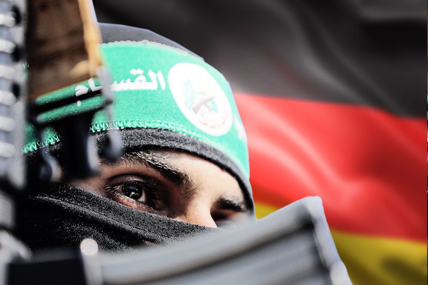 Ein Hamas-Kämpfer vor deutscher Flagge: Die Terroristen verfügen über Unterstützer in der Bundesrepublik. Ein Hamas-Kämpfer vor deutscher Flagge: Die Terroristen verfügen über Unterstützer in der Bundesrepublik.