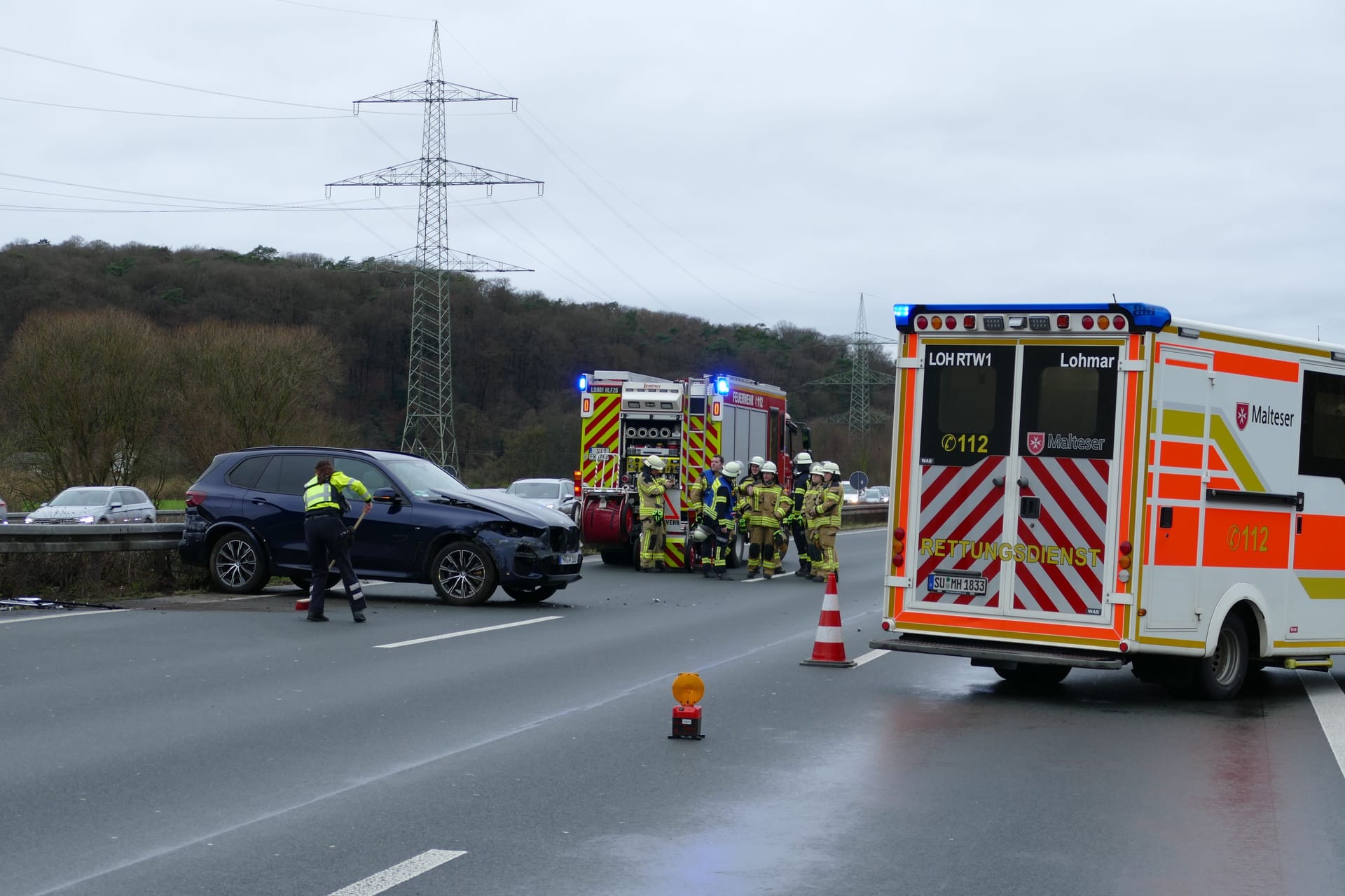 Auf der A3 Richtung Köln bei Lohmar hat es am Montag einen Unfall gegeben. Teile der Autobahn mussten daraufhin gesperrt werden. Auf der A3 Richtung Köln bei Lohmar hat es am Montag einen Unfall gegeben. Teile der Autobahn mussten daraufhin gesperrt werden.
