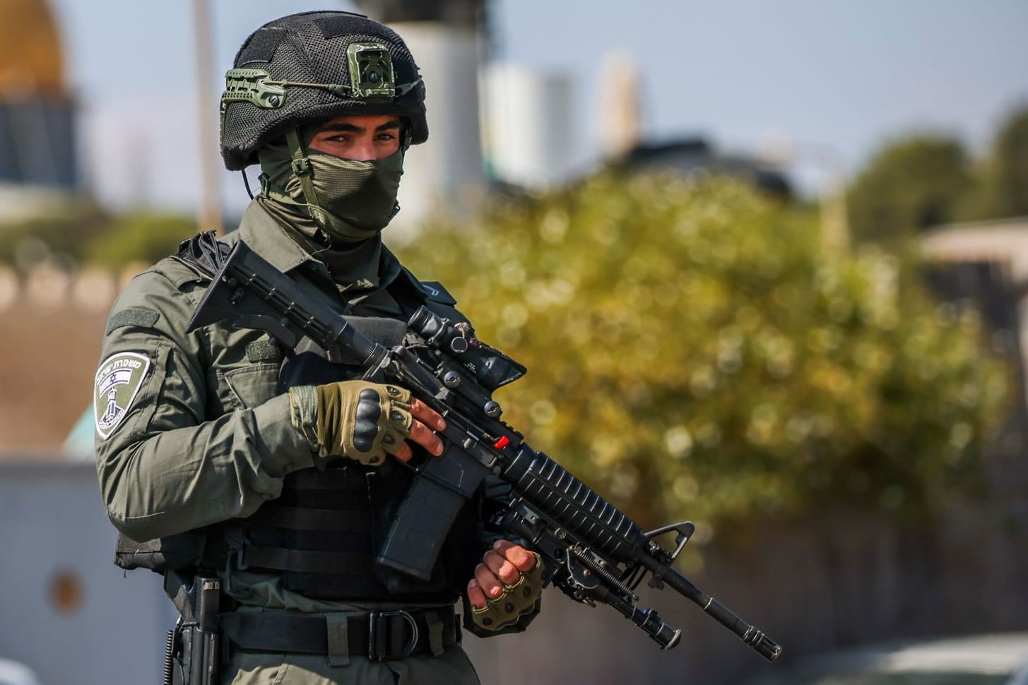 Ein israelischer Soldat hält vor dem Freitagsgebet in der Nähe des Al-Aksa-Geländes Wache (Archivbild): Die Stärke der israelischen Armee wird auf 170.000 Soldaten geschätzt. Ein israelischer Soldat hält vor dem Freitagsgebet in der Nähe des Al-Aksa-Geländes Wache (Archivbild): Die Stärke der israelischen Armee wird auf 170.000 Soldaten geschätzt.