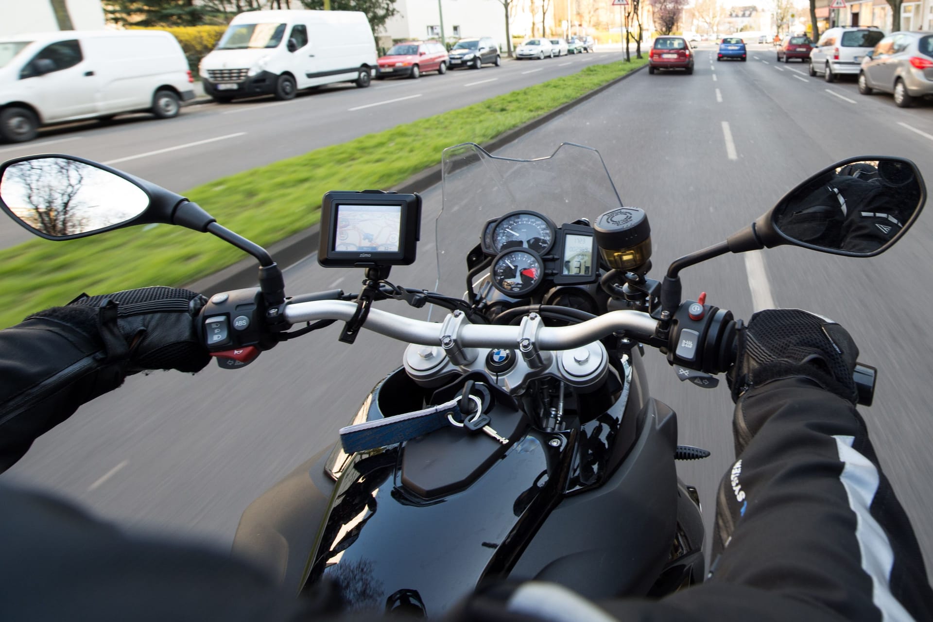 In die Motorradsaison sollten Biker nur starten, wenn auch der Versicherungsschutz stimmt. In die Motorradsaison sollten Biker nur starten, wenn auch der Versicherungsschutz stimmt.