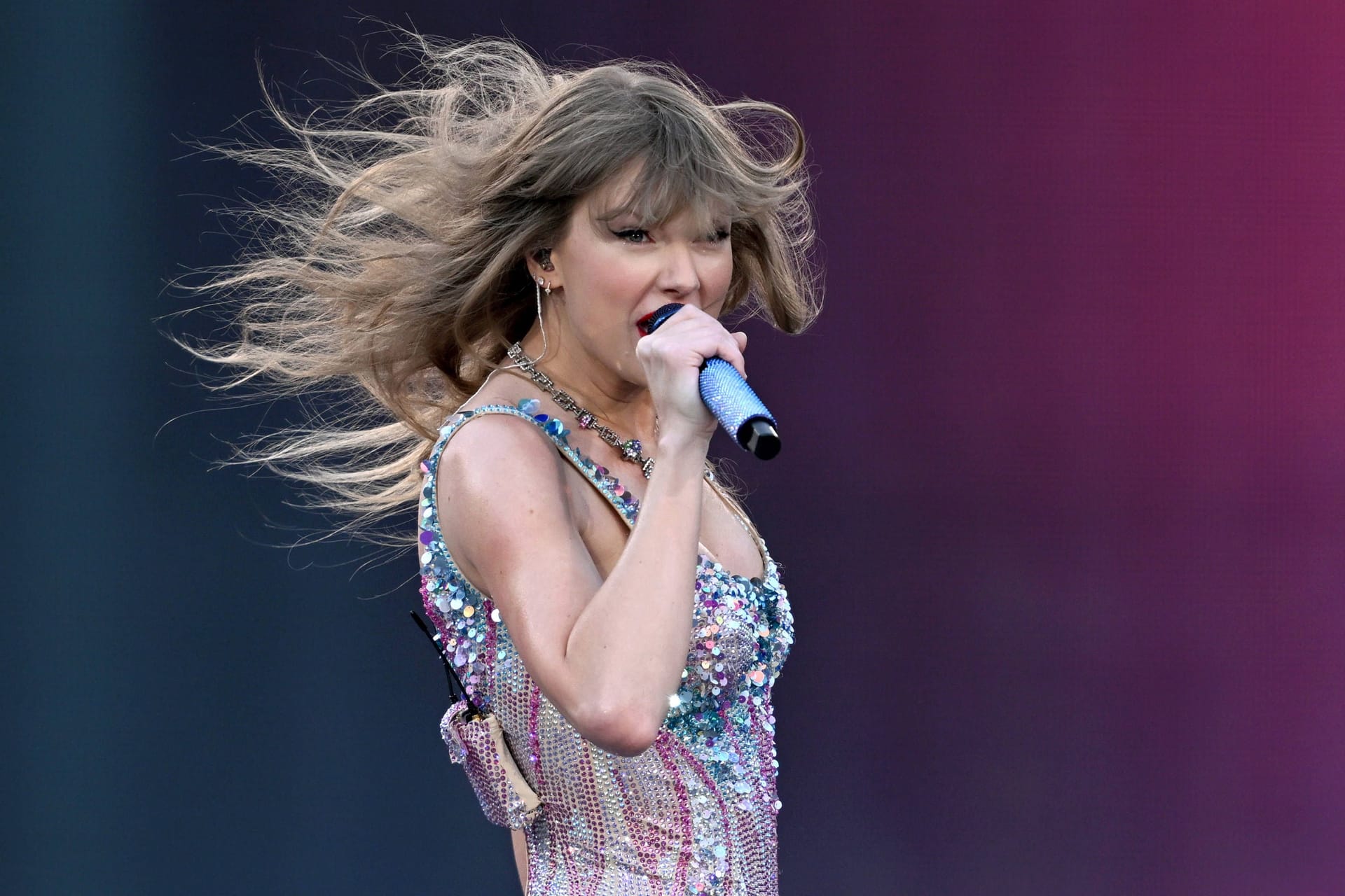 Pop-Sängerin Taylor Swift: Die Musikerin macht in dieser Woche mit ihrer "Eras Tour" in Hamburg Halt. Pop-Sängerin Taylor Swift: Die Musikerin macht in dieser Woche mit ihrer "Eras Tour" in Hamburg Halt.