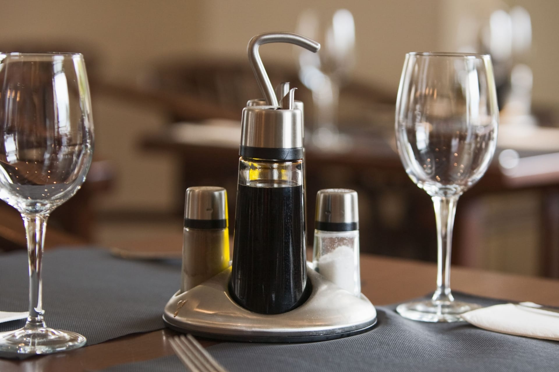 Salzstreuer: Nicht jedes Restaurant ermöglicht den Gästen, nachzuwürzen. Salzstreuer: Nicht jedes Restaurant ermöglicht den Gästen, nachzuwürzen.