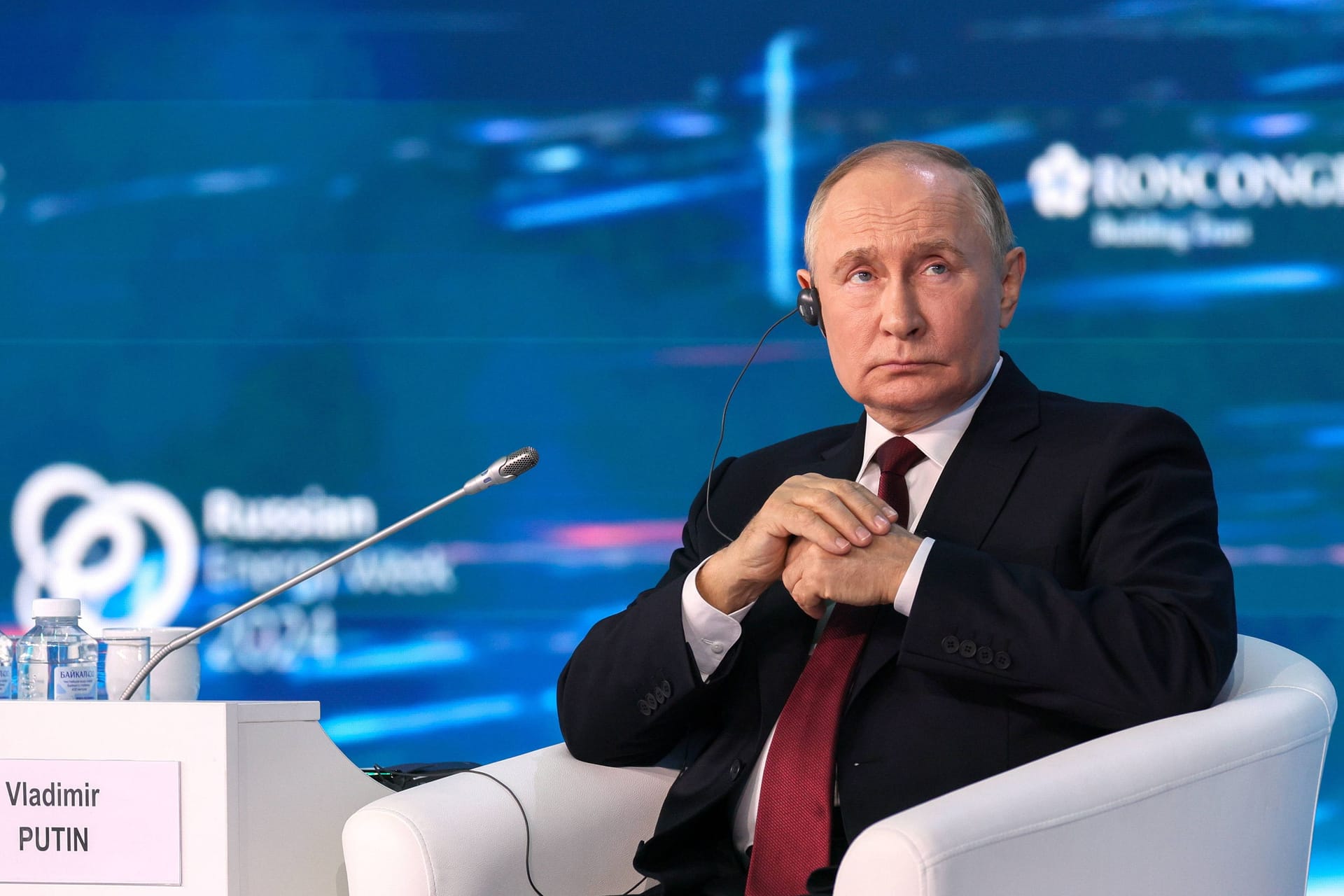 Wladimir Putin: Russlands Machthaber strebt nach Unsterblichkeit, fürchtet Wladimir Kaminer. Wladimir Putin: Russlands Machthaber strebt nach Unsterblichkeit, fürchtet Wladimir Kaminer.