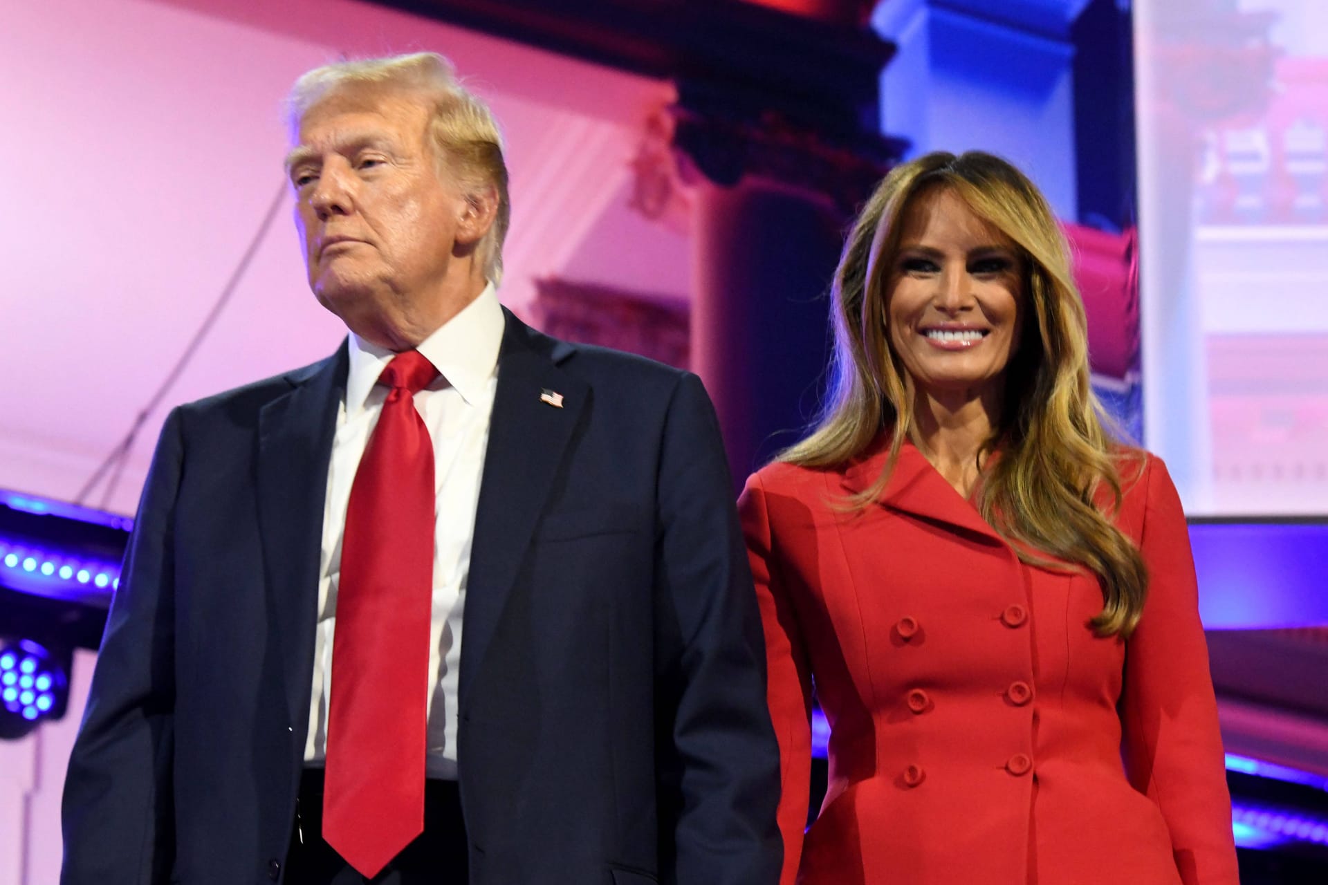 Melania (rechts) und Donald Trump: Die ehemalige First Lady macht sich für ein umstrittenes Thema stark. Melania (rechts) und Donald Trump: Die ehemalige First Lady macht sich für ein umstrittenes Thema stark.