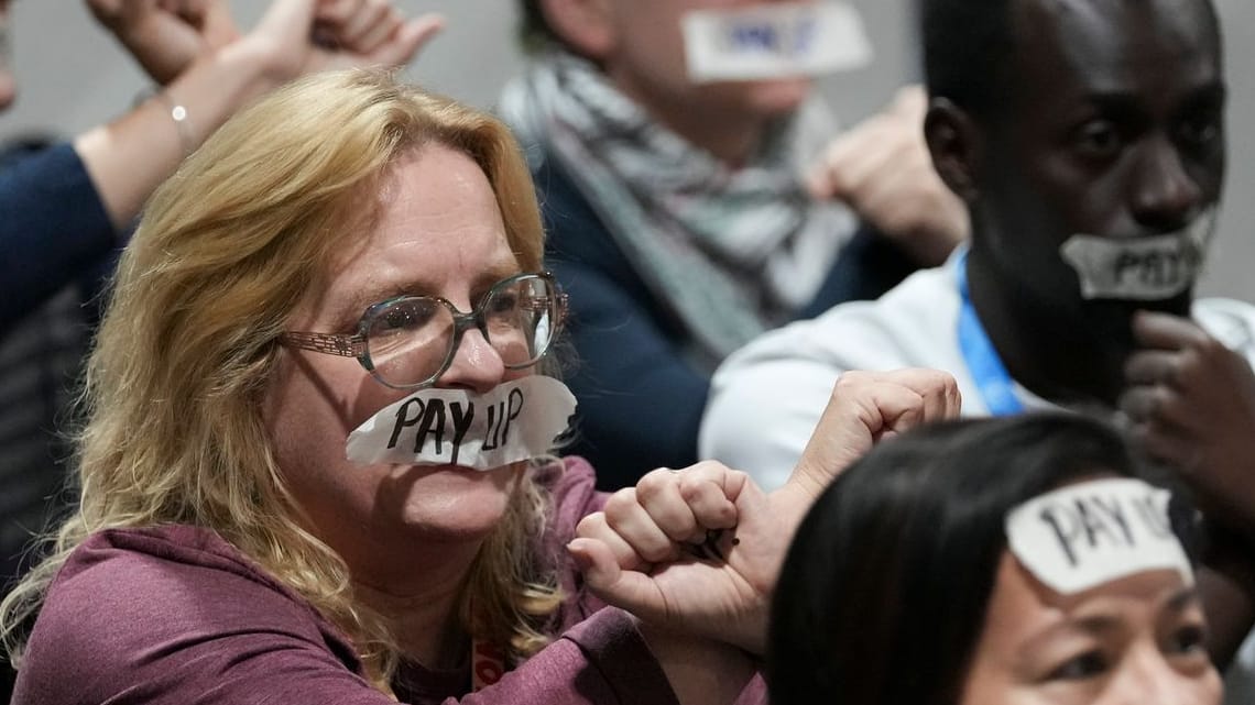 Aktivisten demonstrieren auf der COP29: Ihr Ziel ist die Erhöhung der Zahlungen der Industriestaaten. Aktivisten demonstrieren auf der COP29: Ihr Ziel ist die Erhöhung der Zahlungen der Industriestaaten.