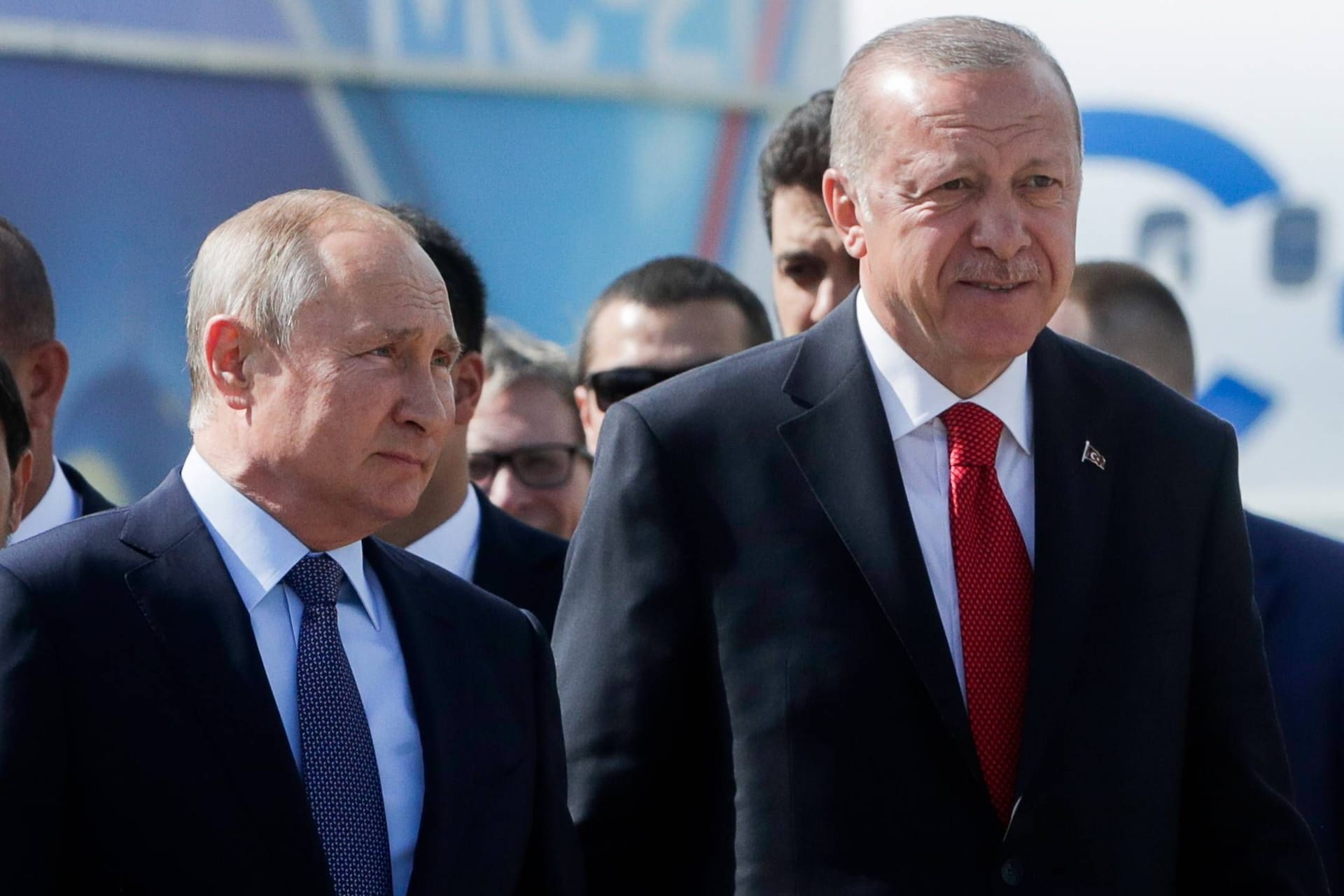 Recep Tayyip Erdoğan und Wladimir Putin (Archivbild): In Syrien kämpfen beide Machthaber für unterschiedliche Interessen. Recep Tayyip Erdoğan und Wladimir Putin (Archivbild): In Syrien kämpfen beide Machthaber für unterschiedliche Interessen.
