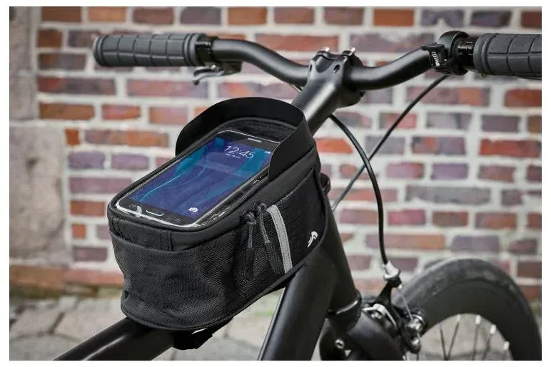 Mit einer Fahrradtasche haben Sie bei beim Fahren mehr Komfort.