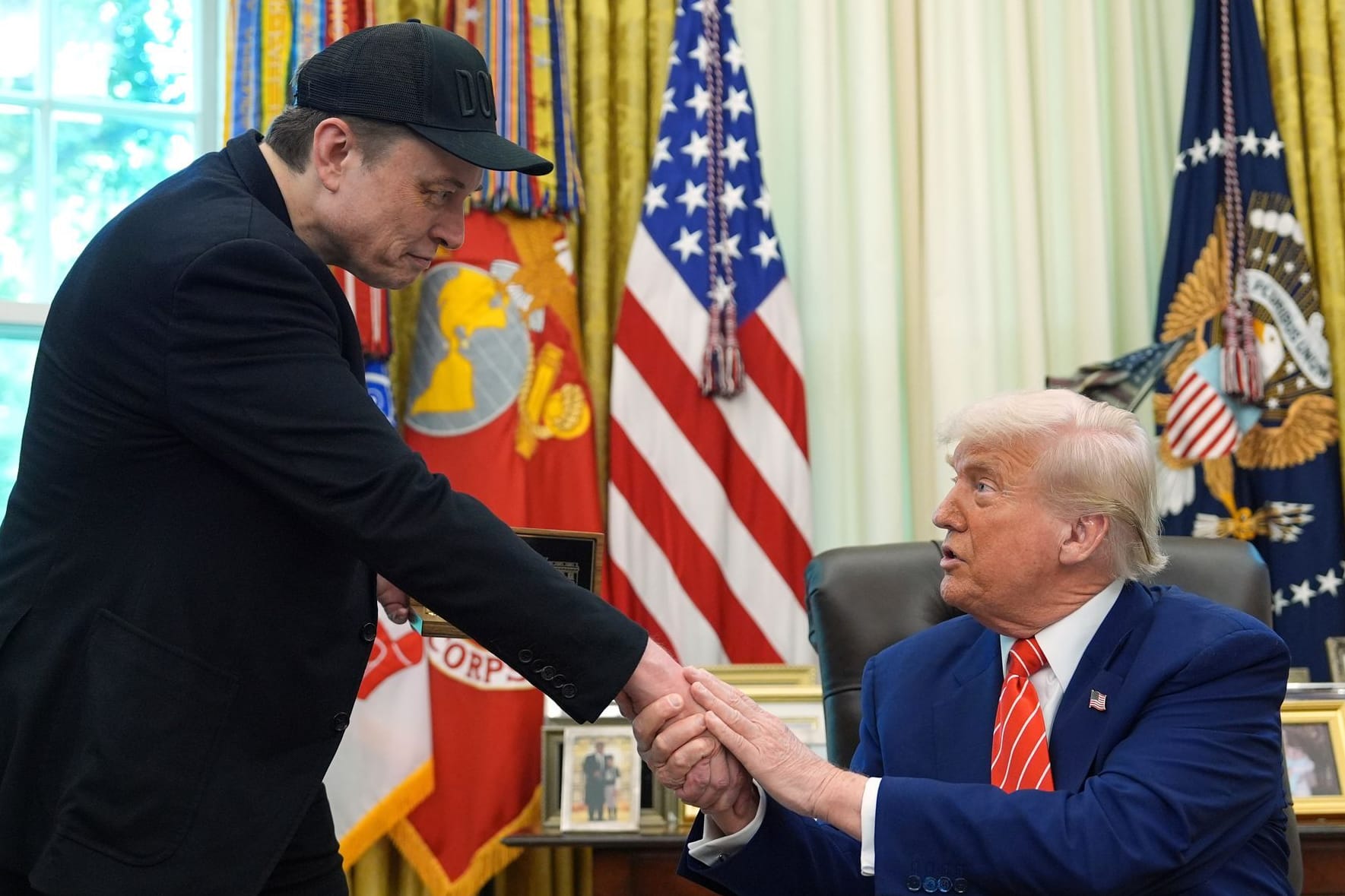 Trump verabschiedet Musk auf gemeinsamer Pressekonferenz Trump verabschiedet Musk auf gemeinsamer Pressekonferenz